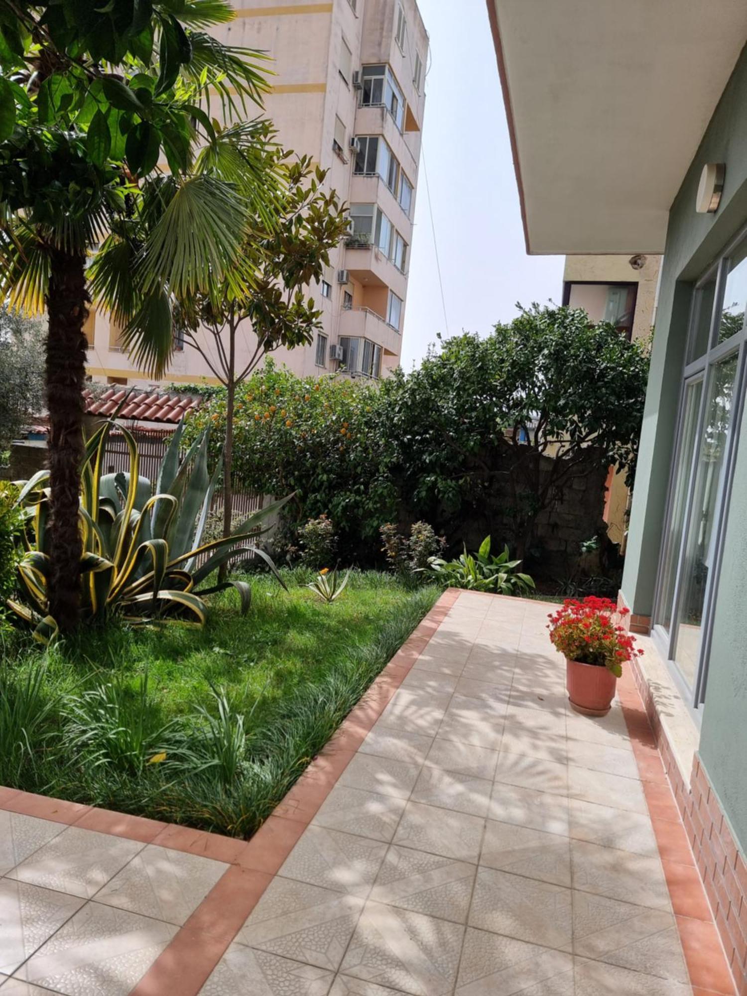 Dentart&Apartments Tirana Eksteriør billede